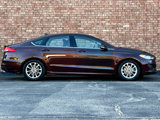 Used 2019 Ford Fusion SE image 2