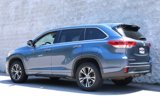 Used 2018 Toyota Highlander LE image 2