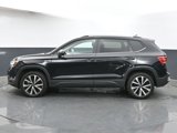 Used 2024 Volkswagen Taos SE w/ MDO Package image 4