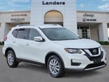 Used 2018 Nissan Rogue SV image 3