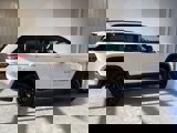 Used 2024 Jeep Grand Cherokee Altitude image 3