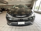 Used 2017 Chrysler Pacifica Limited w/ UConnect Theater Package image 2