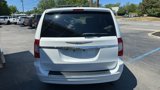 Used 2016 Chrysler Town & Country Touring w/ Driver Convenience Group image 4