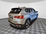 Certified 2024 Volkswagen Taos SE image 4