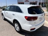 Used 2020 Kia Sorento LX image 3