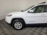 Used 2018 Jeep Cherokee Latitude w/ Cold Weather Group image 2