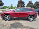 Used 2019 Jeep Cherokee Limited w/ Luxury Group image 2