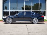 Used 2017 Kia K900 Premium image 4