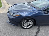 Used 2020 Toyota Avalon Limited image 4