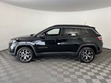 Used 2025 Jeep Compass Limited image 4