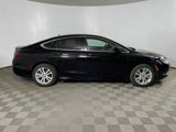 Used 2015 Chrysler 200 Limited w/ Convenience Group image 4