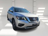 Used 2019 Nissan Pathfinder Platinum image 3