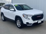 Used 2024 GMC Terrain SLE image 3