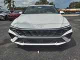 Used 2024 Hyundai Elantra SEL w/ Convenience Package image 3