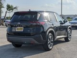 Used 2023 Nissan Rogue SV image 3