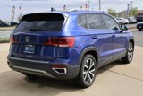 Certified 2022 Volkswagen Taos SE image 4