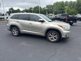 Used 2015 Toyota Highlander XLE image 3