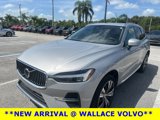 Used 2022 Volvo XC60 B5 Inscription image 2