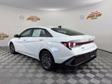 Used 2024 Hyundai Elantra SEL image 3
