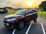 Used 2018 Toyota Highlander XLE image 2