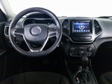 Used 2019 Jeep Cherokee Latitude w/ Popular Appearance Group image 4