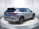 Used 2022 Mitsubishi Outlander SE image 4