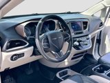 Used 2018 Chrysler Pacifica Touring-L image 4
