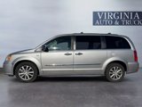Used 2014 Chrysler Town & Country Touring-L image 3