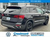 Certified 2022 Volkswagen Taos SE w/ Panoramic Sunroof Package image 3