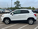 Used 2022 Chevrolet Trax LT w/ LT Convenience Package image 2