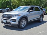 Certified 2022 Ford Explorer XLT w/ Equipment Group 202A image 3