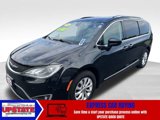 Used 2018 Chrysler Pacifica Touring-L w/ Advanced Safetytec Group image 2
