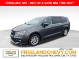 Used 2023 Chrysler Pacifica Touring-L image 3
