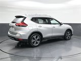 Used 2017 Nissan Rogue SL image 4