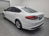Used 2018 Ford Fusion SE w/ Fusion SE Technology Package image 3