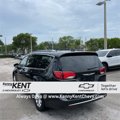 Used 2018 Chrysler Pacifica Touring-L image 2