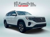 Used 2024 Volkswagen Taos SE image 2