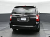 Used 2016 Chrysler Town & Country Touring w/ Driver Convenience Group image 6