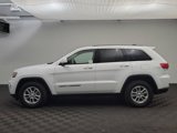 Used 2018 Jeep Grand Cherokee Laredo image 2