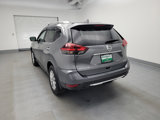 Used 2018 Nissan Rogue SV image 5