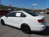 Used 2016 Volkswagen Jetta GLI SE image 5