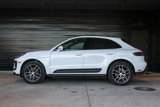 Certified 2024 Porsche Macan image 2