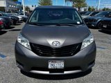 Used 2015 Toyota Sienna L image 2