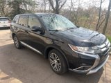 Used 2017 Mitsubishi Outlander SE image 2