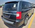 Used 2014 Chrysler Town & Country Touring-L w/ Driver Convenience Group image 5