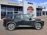 Used 2023 Nissan Rogue SV image 2
