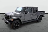 Used 2023 Jeep Gladiator Overland image 2