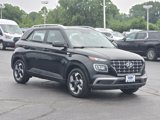Used 2023 Hyundai Venue SEL image 2