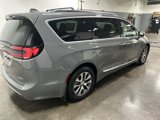 Used 2022 Chrysler Pacifica Pinnacle image 3