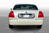 Used 2005 Lincoln Town Car Signature image 4
